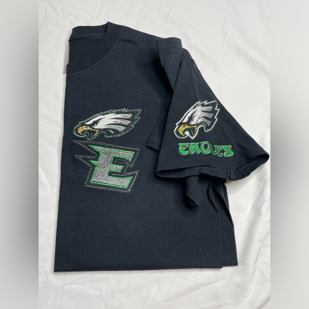 🔥🦅Philadelphia Eagles- t - shirt/ size : medium - Picture 2 of 3